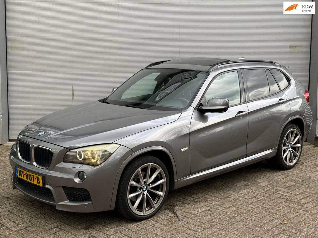 BMW X1 SDrive18d Business M Sport l Pano l Xenon l Alcantara l Camera l NWE Motor+Koppeling l 52855274-0.jpg | Zwaard Auto's