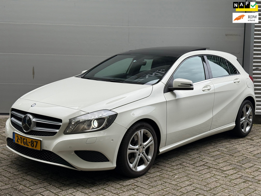 Mercedes-Benz A-Klasse 250 Ambition l Pano l Cruise l Climate l Harman Kardon l Xenon l 54088199-0.jpg | Zwaard Auto's