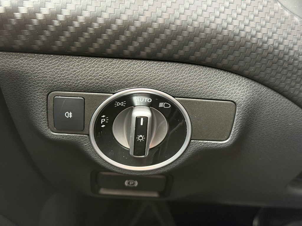 Mercedes-Benz A-Klasse 180 Prestige AMG l Xenon l Navi l Cruise l Airco l In Zeer Goede Staat l 54842360-18.jpg | Zwaard Auto's