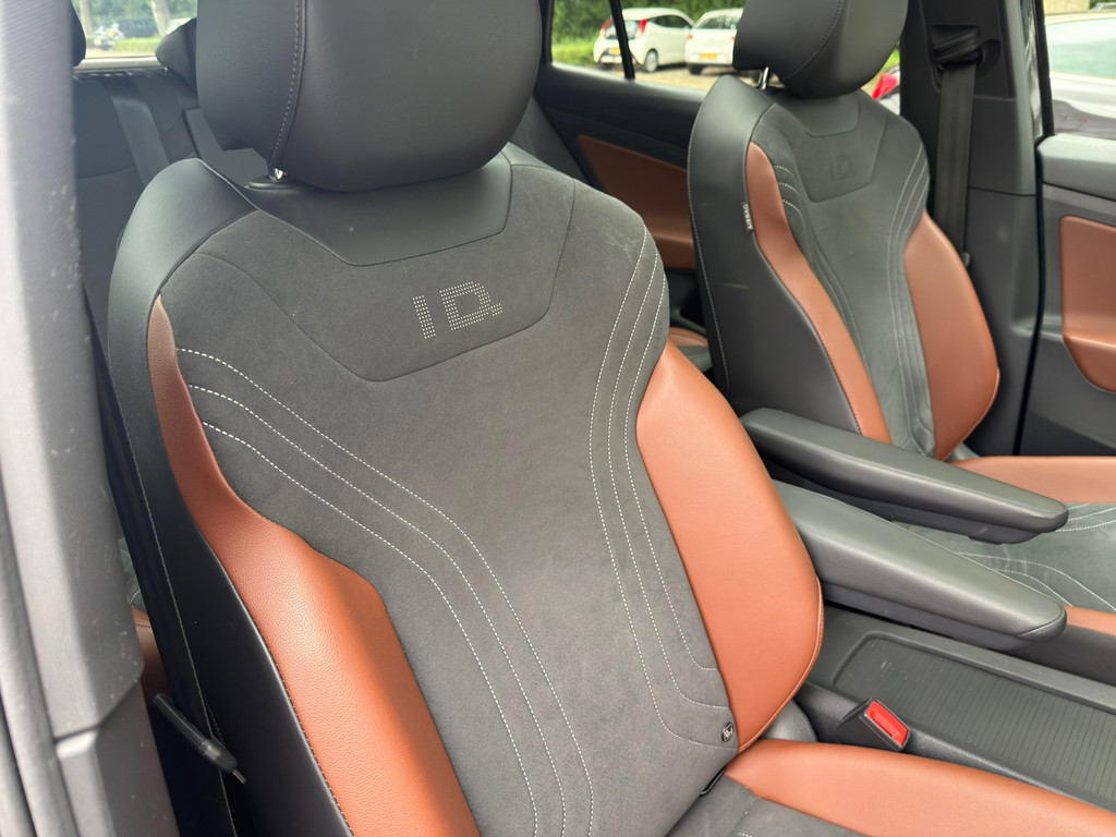 Volkswagen ID.4 Tech 77 kWh l 91,4% SOH l Pano l Camera l VDOH l IZGST l 55712379-12.jpg | Zwaard Auto's